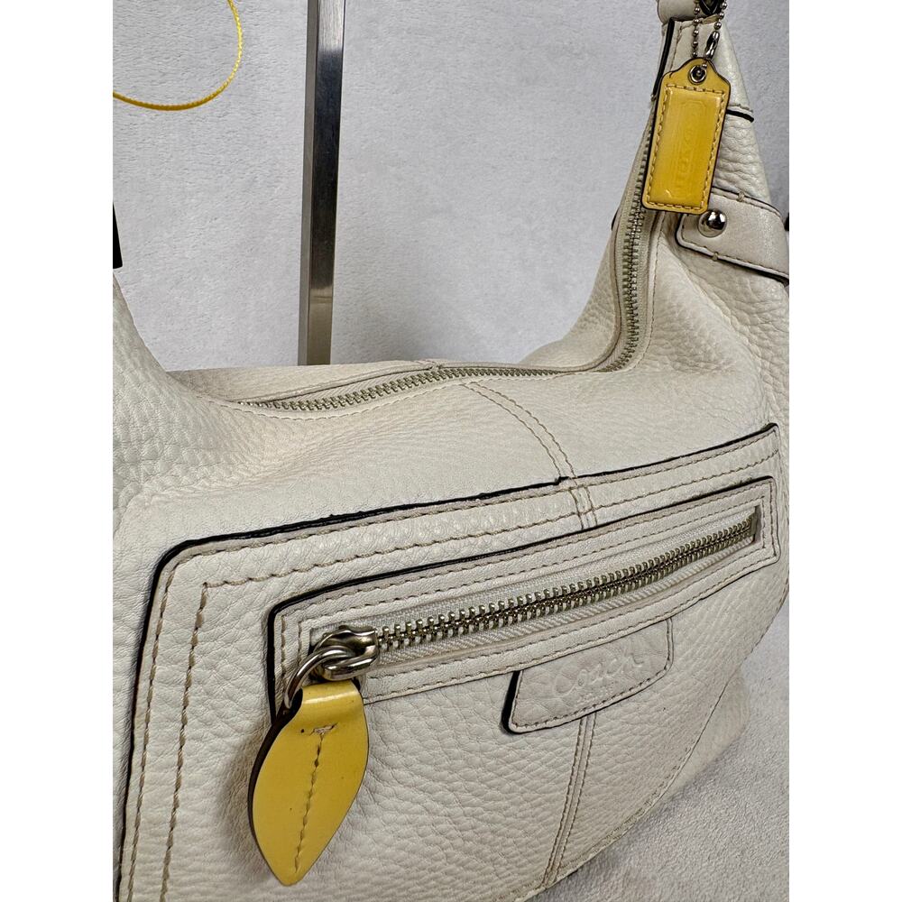 Coach Vintage Y2K Penelope in White Pebble Leather Hobo Bag - Picture 15 of 16